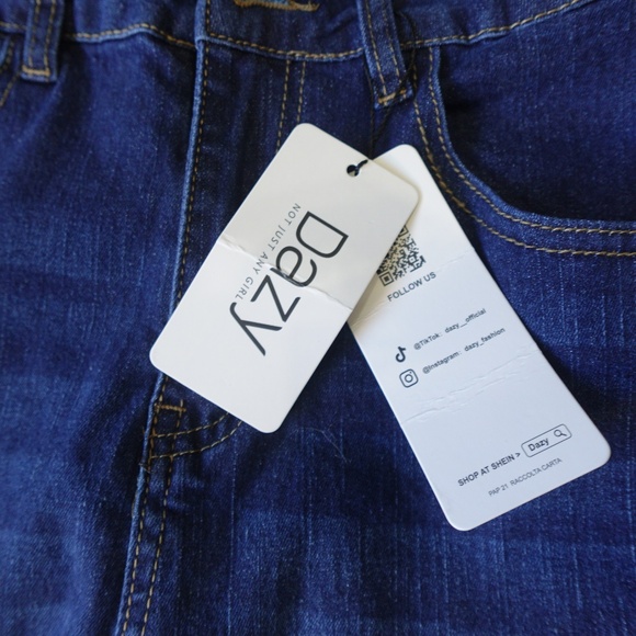 Dazy Wide Leg / Bell-Bottom Jeans • Medium Wash • Size M Women's - Picture 2 of 4